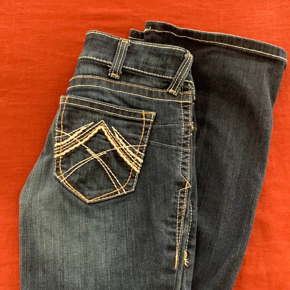 Like new Ariat jeans